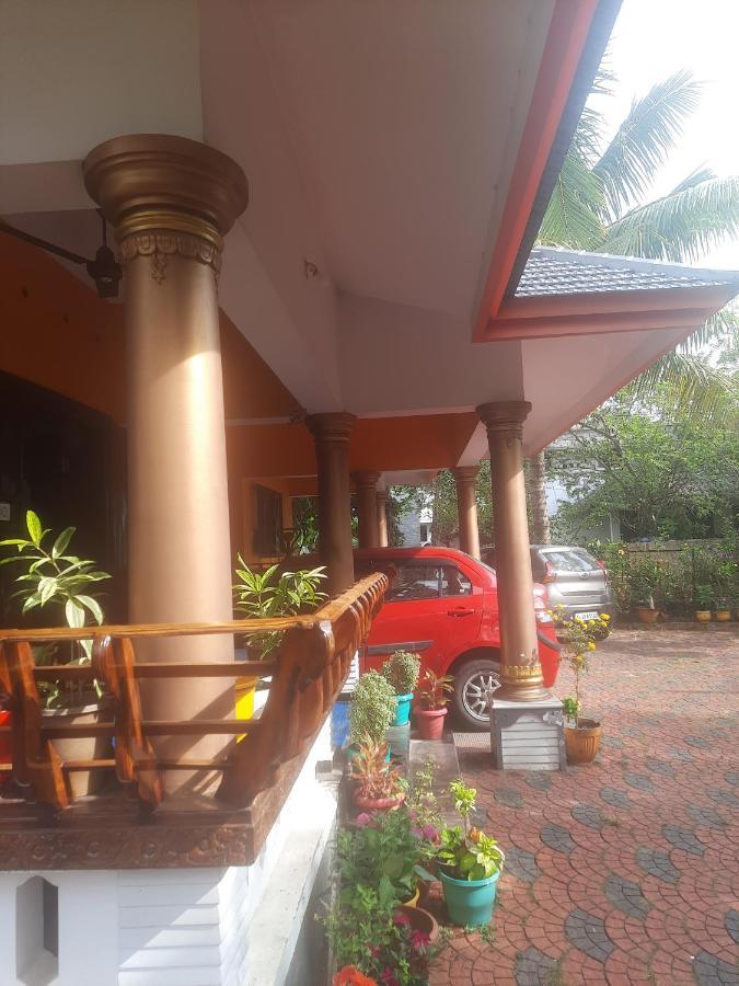 Navendu Homestay Alappuzha Экстерьер фото
